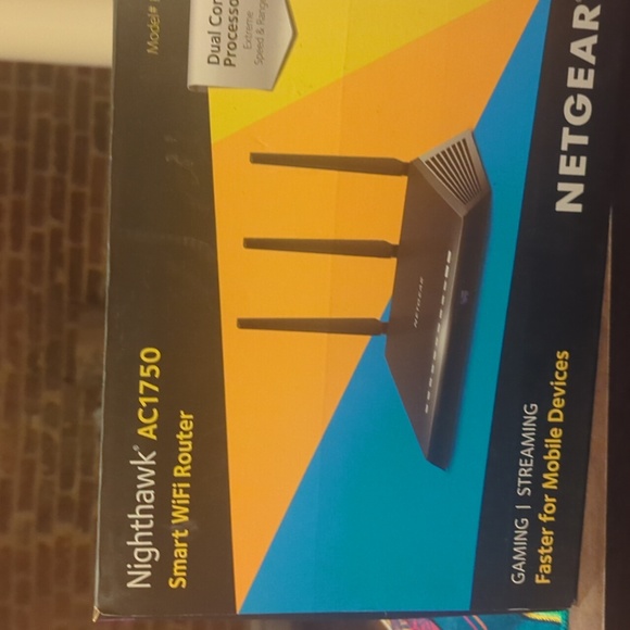 Netgear Router Nighthawk AC1750 - Picture 2 of 4